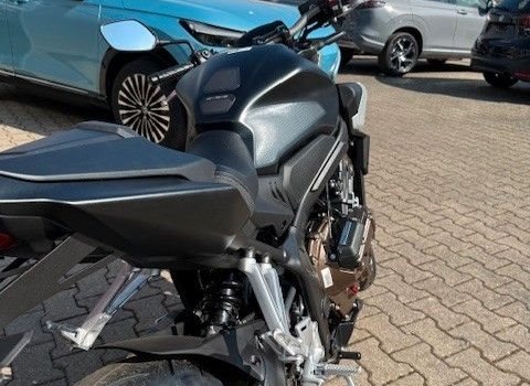 Neufahrzeug Honda CB650R E-Clutch - Bild 10