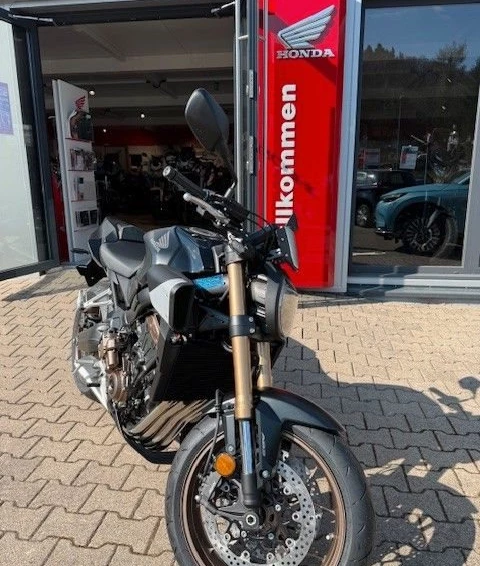 Angebot Honda CB650R E-Clutch Bild 2: Angebot Honda CB650R E-Clutch