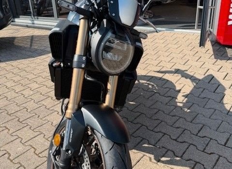 Neufahrzeug Honda CB650R E-Clutch - Bild 4