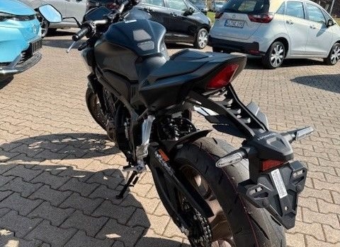 Neufahrzeug Honda CB650R E-Clutch - Bild 8