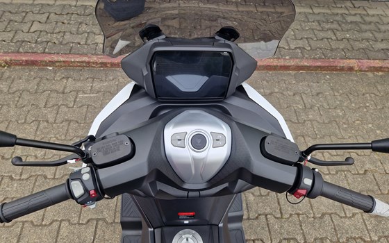 Neufahrzeug Voge SR4 350 LUXURY - Bild 4