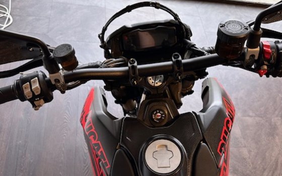 Gebrauchtmotorrad Ducati Hypermotard 698 Mono RVE - Bild 5