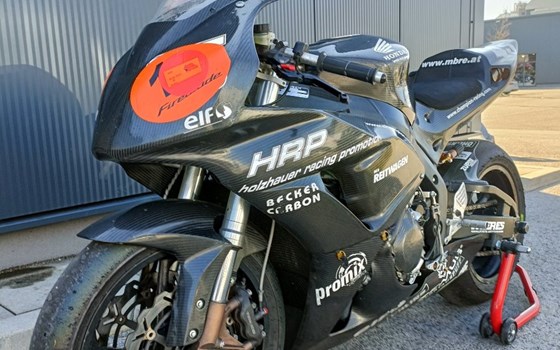 Gebrauchtmotorrad Honda CBR1000RR Fireblade - Bild 3 Gebrauchtmotorrad Honda CBR1000RR Fireblade - Bild 3