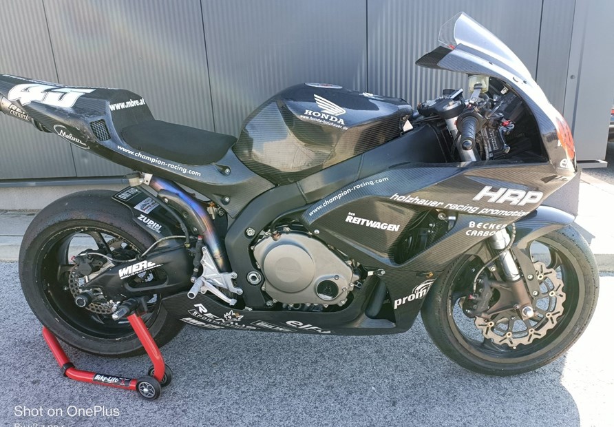 Honda CBR1000RR Fireblade (schwarz)