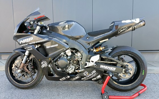 Gebrauchtmotorrad Honda CBR1000RR Fireblade - Bild 2 Gebrauchtmotorrad Honda CBR1000RR Fireblade - Bild 2