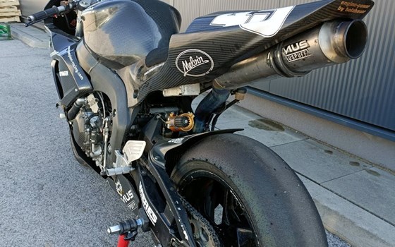 Gebrauchtmotorrad Honda CBR1000RR Fireblade - Bild 7 Gebrauchtmotorrad Honda CBR1000RR Fireblade - Bild 7