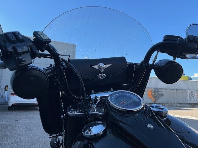 Harley-Davidson Softail Heritage Classic 114 FLHCS (Vivid Black) - Bild 13