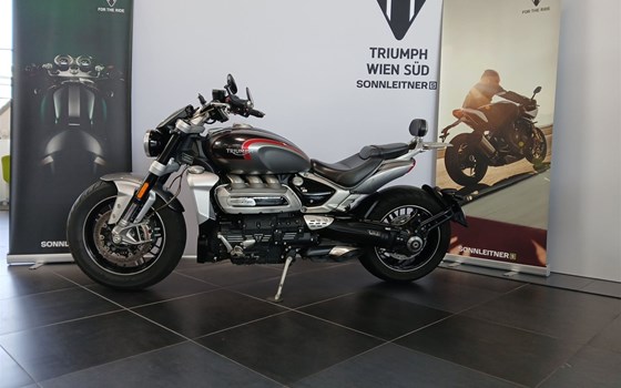 Gebrauchtmotorrad Triumph Rocket 3 GT - Bild 3 Gebrauchtmotorrad Triumph Rocket 3 GT - Bild 3