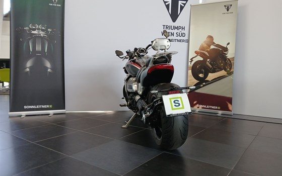 Gebrauchtmotorrad Triumph Rocket 3 GT - Bild 4 Gebrauchtmotorrad Triumph Rocket 3 GT - Bild 4