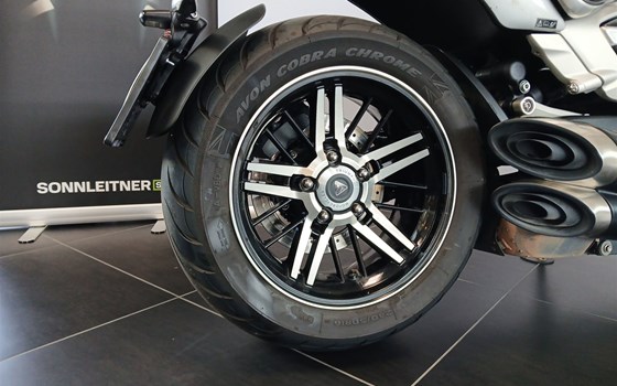 Gebrauchtmotorrad Triumph Rocket 3 GT - Bild 5 Gebrauchtmotorrad Triumph Rocket 3 GT - Bild 5