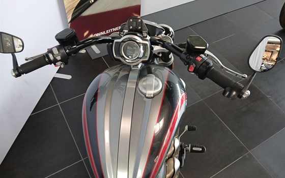 Gebrauchtmotorrad Triumph Rocket 3 GT - Bild 6 Gebrauchtmotorrad Triumph Rocket 3 GT - Bild 6