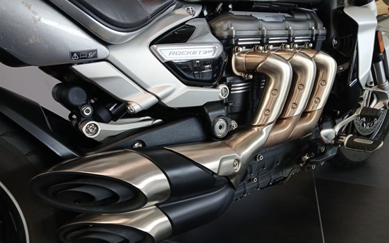 Gebrauchtmotorrad Triumph Rocket 3 GT - Bild 8 Gebrauchtmotorrad Triumph Rocket 3 GT - Bild 8