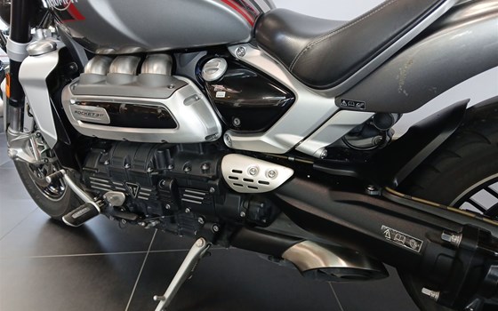 Gebrauchtmotorrad Triumph Rocket 3 GT - Bild 9 Gebrauchtmotorrad Triumph Rocket 3 GT - Bild 9