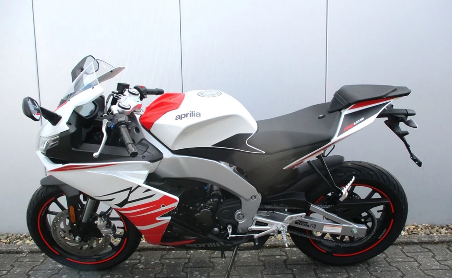 Angebot Aprilia RS 125 Bild 4: Angebot Aprilia RS 125