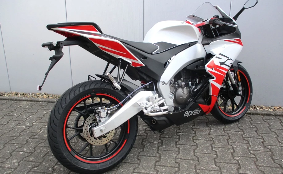 Angebot Aprilia RS 125 Bild 6: Angebot Aprilia RS 125