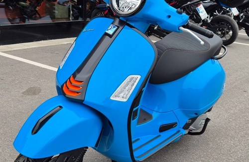 Neumotorrad Vespa GTS 125 i.e. Super Sport