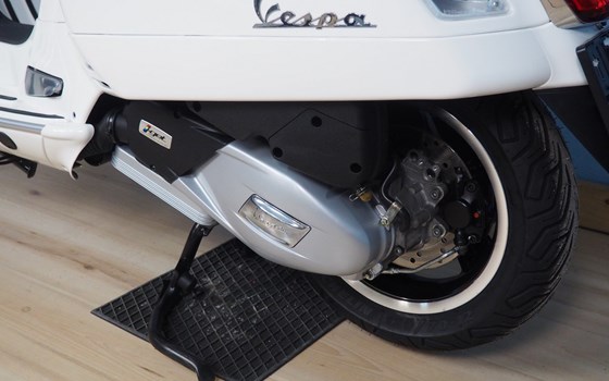 Gebrauchtmotorrad Vespa GTS 125 Super iGET - Bild 11 Gebrauchtmotorrad Vespa GTS 125 Super iGET - Bild 11