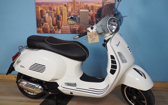Gebrauchtmotorrad Vespa GTS 125 Super iGET - Bild 16 Gebrauchtmotorrad Vespa GTS 125 Super iGET - Bild 16