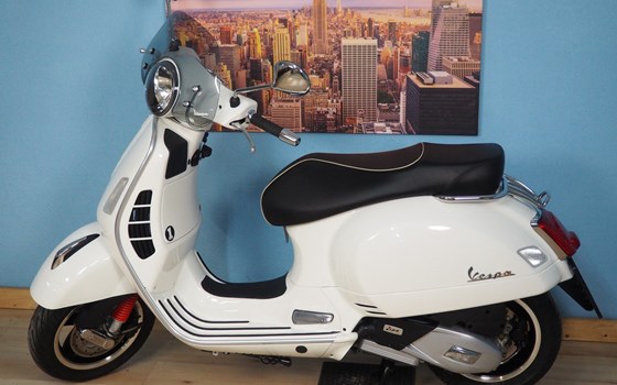 Gebrauchtmotorrad Vespa GTS 125 Super iGET - Bild 2 Gebrauchtmotorrad Vespa GTS 125 Super iGET - Bild 2
