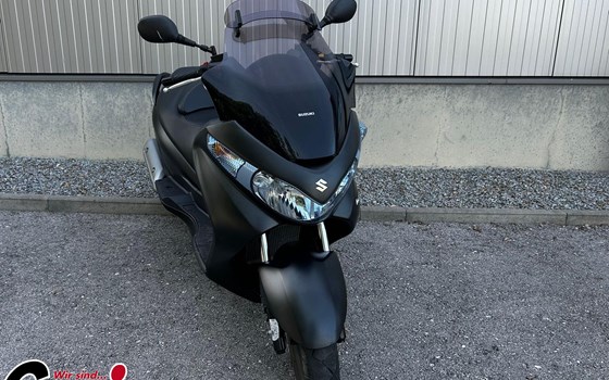 Gebrauchtmotorrad Suzuki Burgman 125 - Bild 2 Gebrauchtmotorrad Suzuki Burgman 125 - Bild 2
