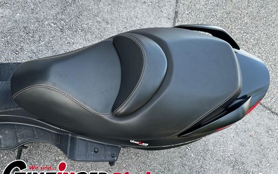 Gebrauchtmotorrad Suzuki Burgman 125 - Bild 3 Gebrauchtmotorrad Suzuki Burgman 125 - Bild 3