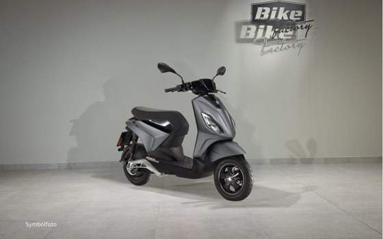 Gebrauchtmotorrad Piaggio 1 Active - Bild 1