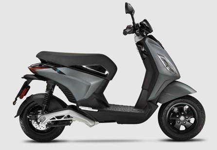 Piaggio 1 Active (Forever Grey)