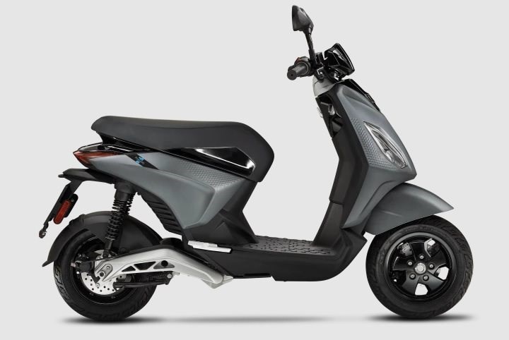 Piaggio 1 Active (Forever Grey)