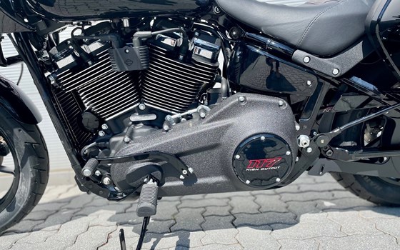 Gebrauchtmotorrad Harley-Davidson Softail Low Rider ST - Bild 4 Gebrauchtmotorrad Harley-Davidson Softail Low Rider ST - Bild 4