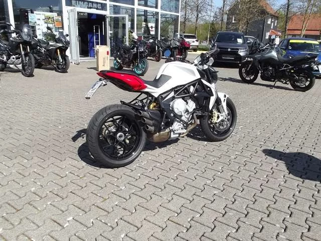 Angebot MV Agusta Brutale 800 Bild 2: Angebot MV Agusta Brutale 800