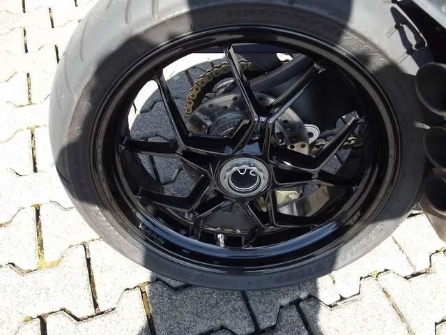 Angebot MV Agusta Brutale 800 Bild 7: Angebot MV Agusta Brutale 800