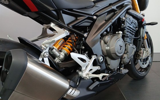 Gebrauchtmotorrad Triumph Speed Triple 1200 RS - Bild 10 Gebrauchtmotorrad Triumph Speed Triple 1200 RS - Bild 10