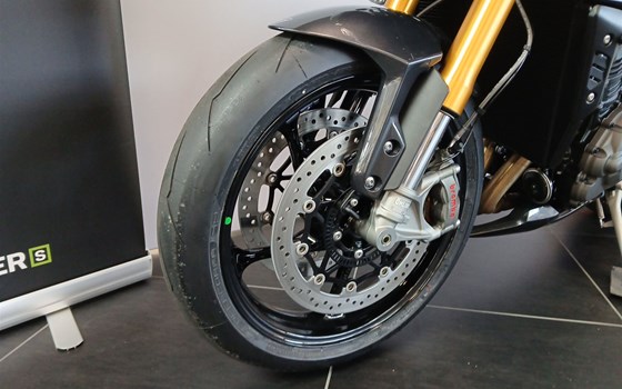 Gebrauchtmotorrad Triumph Speed Triple 1200 RS - Bild 5 Gebrauchtmotorrad Triumph Speed Triple 1200 RS - Bild 5