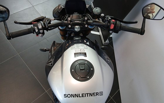 Gebrauchtmotorrad Triumph Speed Triple 1200 RS - Bild 6 Gebrauchtmotorrad Triumph Speed Triple 1200 RS - Bild 6
