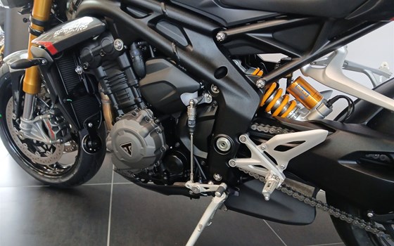 Gebrauchtmotorrad Triumph Speed Triple 1200 RS - Bild 8 Gebrauchtmotorrad Triumph Speed Triple 1200 RS - Bild 8
