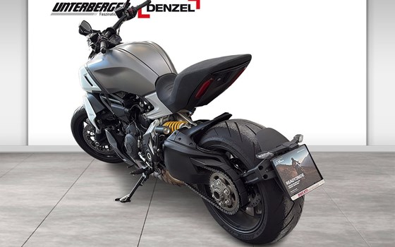 Gebrauchtmotorrad Ducati Diavel 1200 - Bild 5 Gebrauchtmotorrad Ducati Diavel 1200 - Bild 5