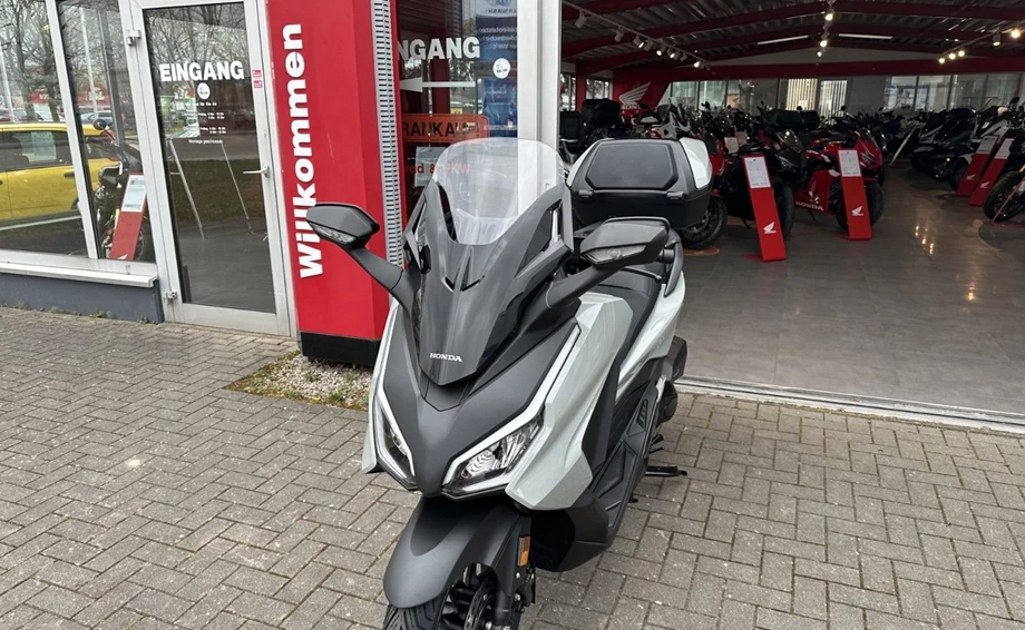 Offer Honda Forza 125 Bild 3: Offer Honda Forza 125
