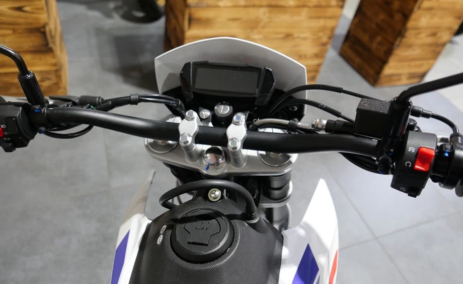 Angebot Aprilia SX 125 Bild 10: Angebot Aprilia SX 125