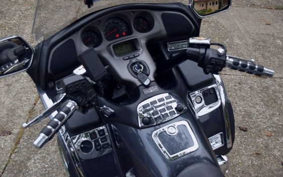 Gebrauchtmotorrad Honda GL 1800 Goldwing - Bild 6