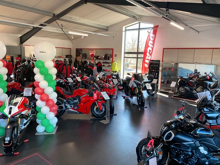 Angebot Ducati Streetfighter V4 S Bild 17: Angebot Ducati Streetfighter V4 S