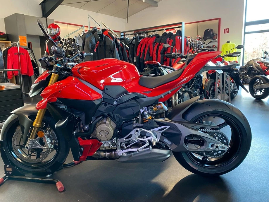 Angebot Ducati Streetfighter V4 S Bild 3: Angebot Ducati Streetfighter V4 S