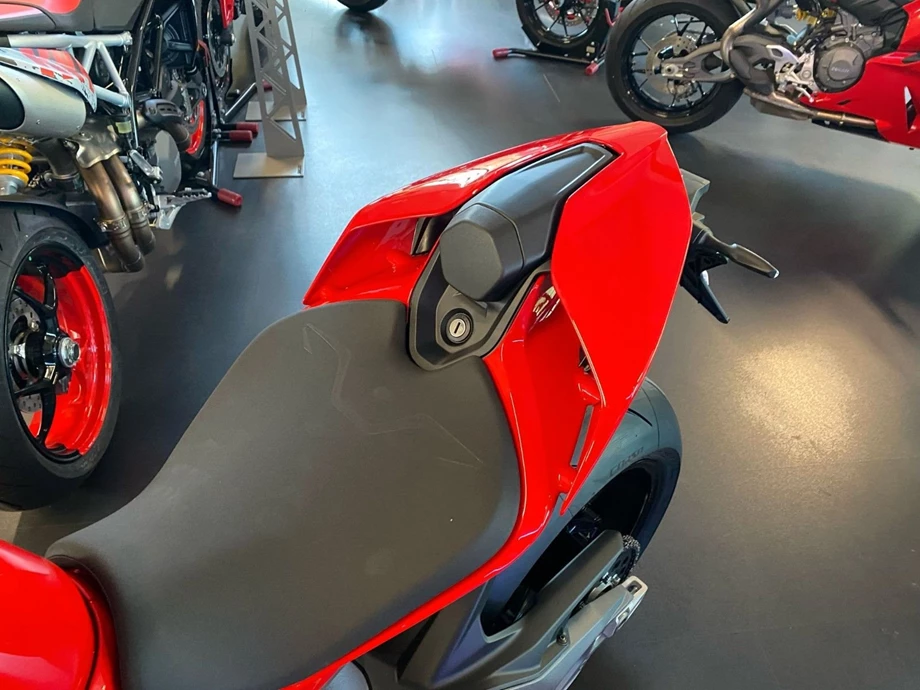 Angebot Ducati Streetfighter V4 S Bild 8: Angebot Ducati Streetfighter V4 S