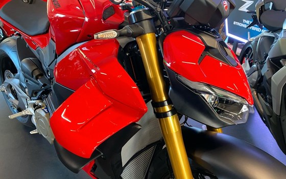 Neufahrzeug Ducati Streetfighter V4 S - Bild 9