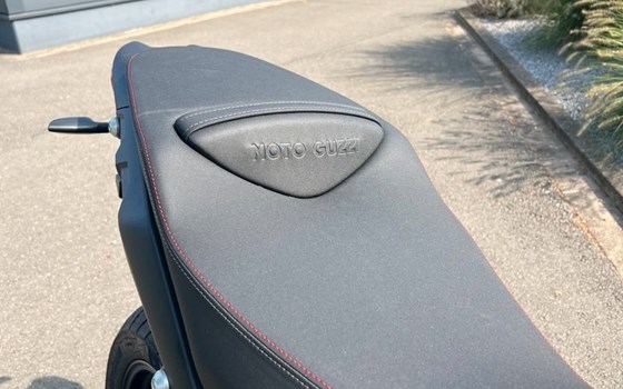 Neufahrzeug Moto Guzzi V85 Strada - Bild 12