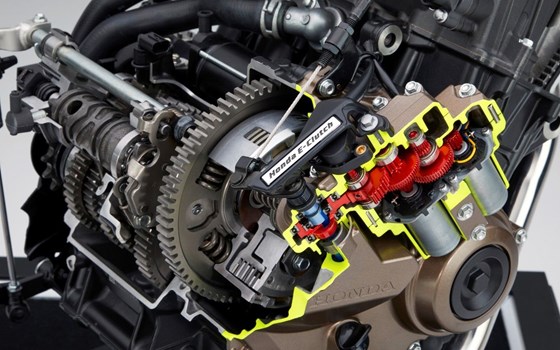 Neufahrzeug Honda CB650R E-Clutch - Bild 12