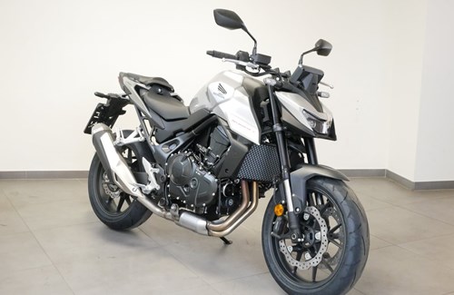 Neumotorrad Honda CB750 Hornet