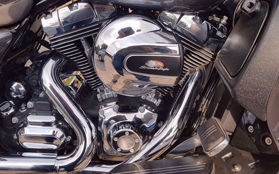 Gebrauchtmotorrad Harley-Davidson Street Glide FLHX - Bild 10