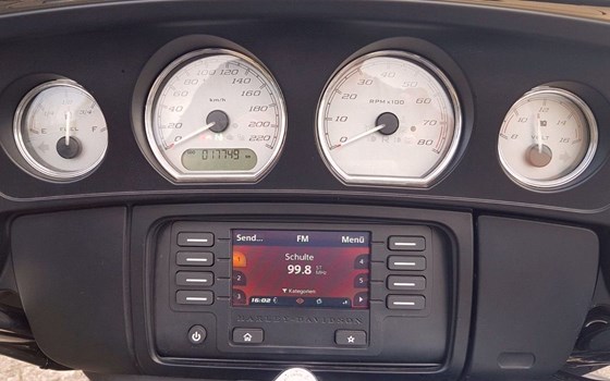 Gebrauchtmotorrad Harley-Davidson Street Glide FLHX - Bild 7