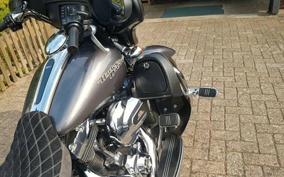 Gebrauchtmotorrad Harley-Davidson Street Glide FLHX - Bild 8