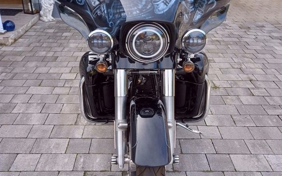 Gebrauchtmotorrad Harley-Davidson Street Glide FLHX - Bild 2
